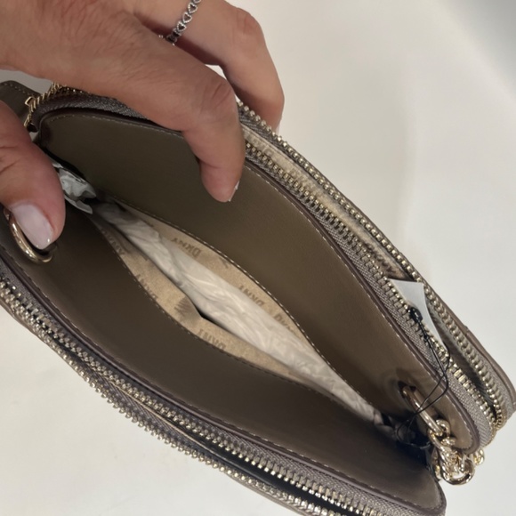 DKNY VERONICA Double Zip Crossbody Bag Quilted Dk Clay Chevron Fa… - Picture 10 of 13